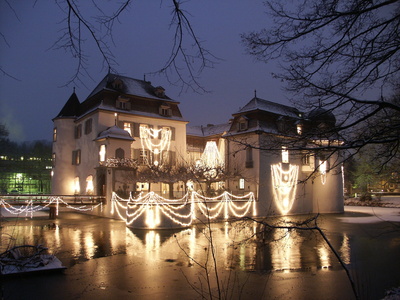 2006 01 26 SchlossBottmingen Weihnachtsbeleuchtung